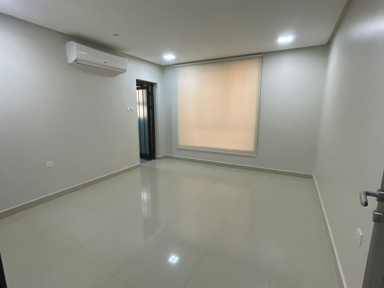 property 471 image 5