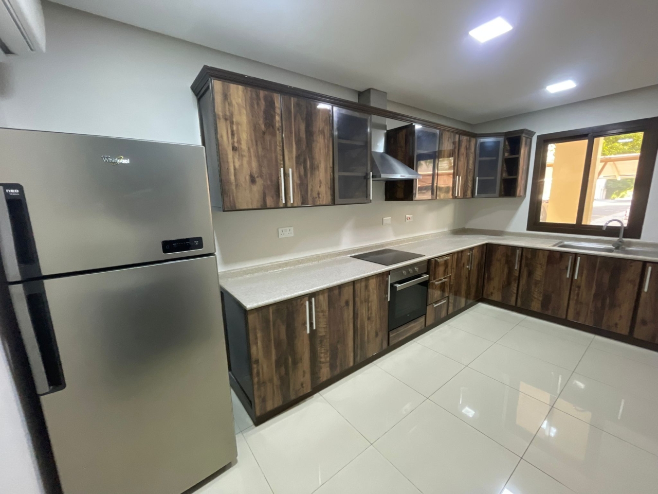 property 471 image 4