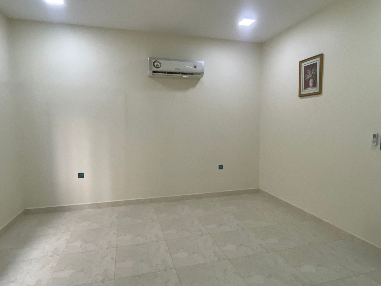 property 472 image 1