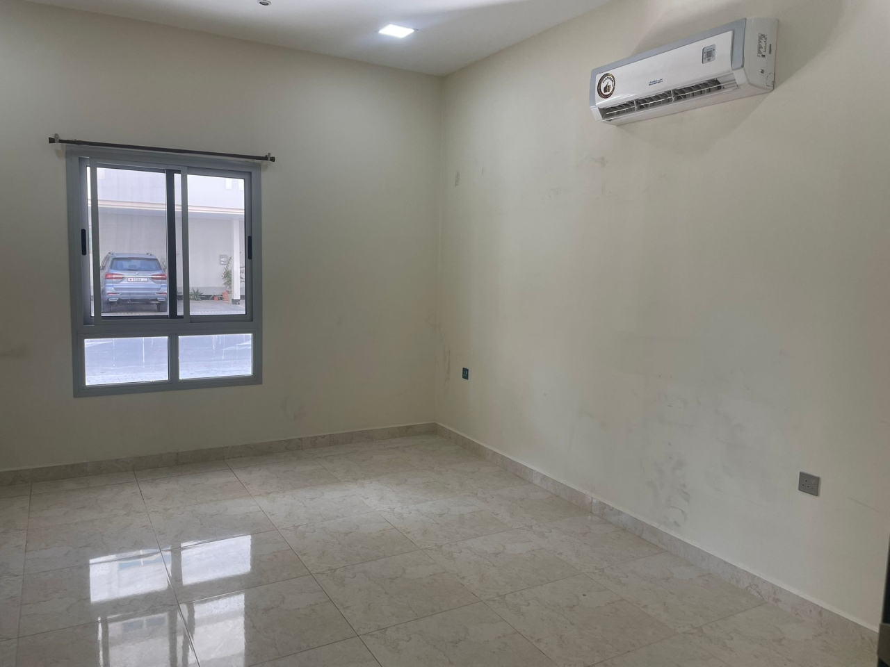 property 472 image 9