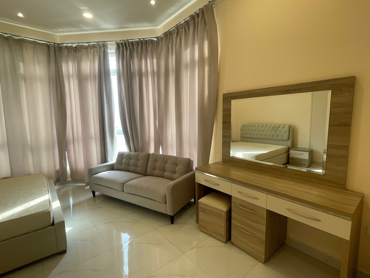 property 476 image 5