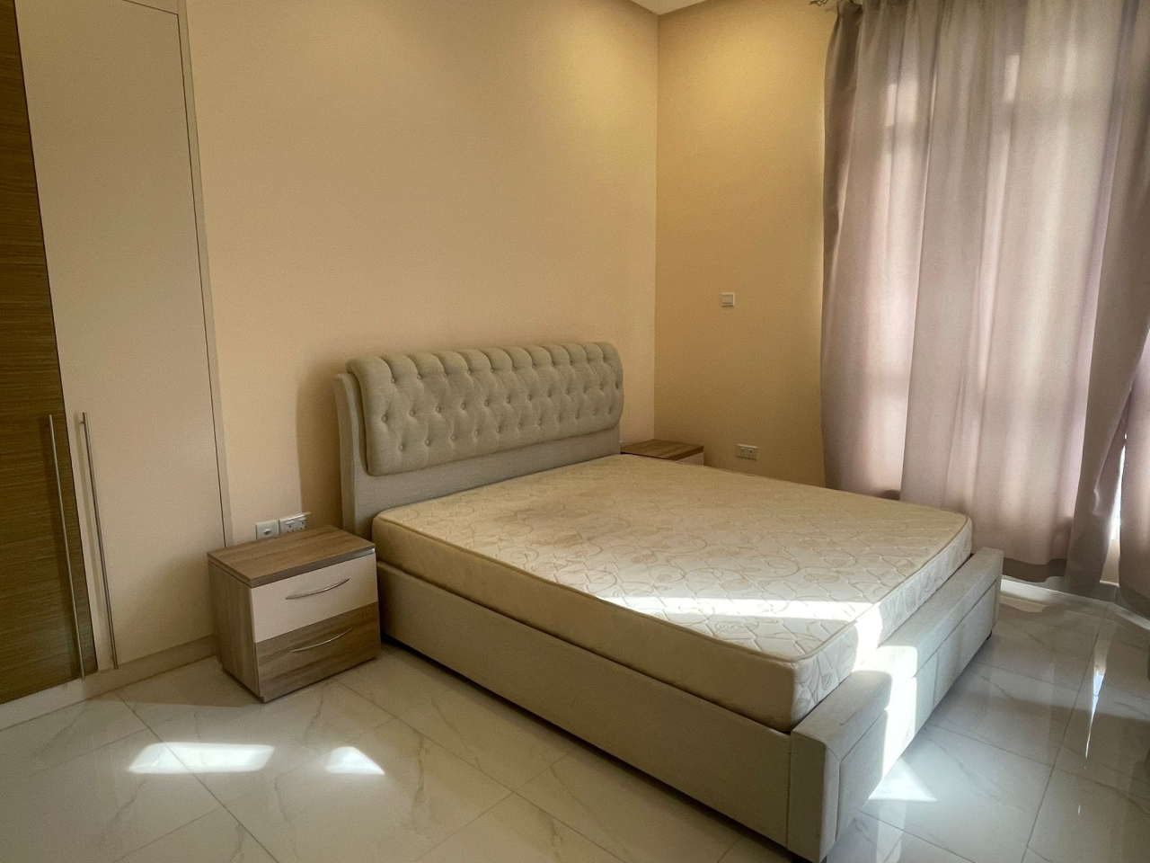 property 476 image 3