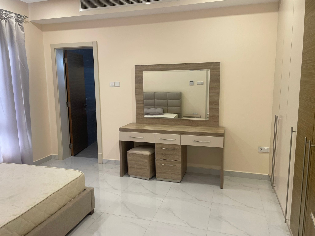 property 476 image 11