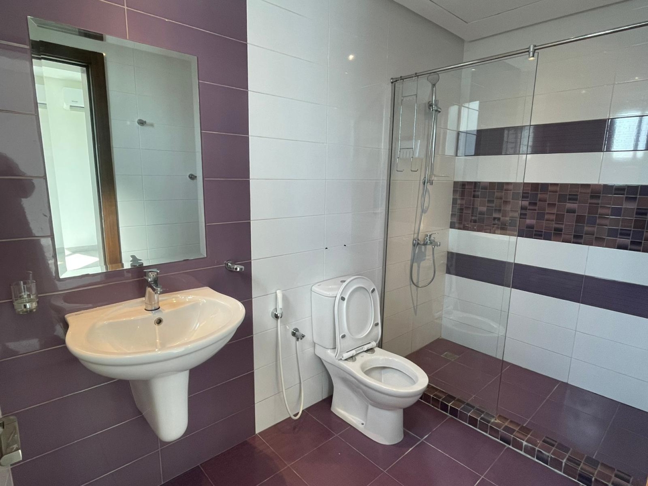 property 477 image 5