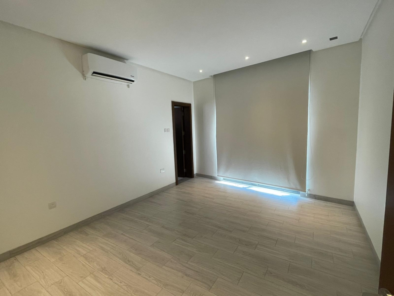 property 477 image 6