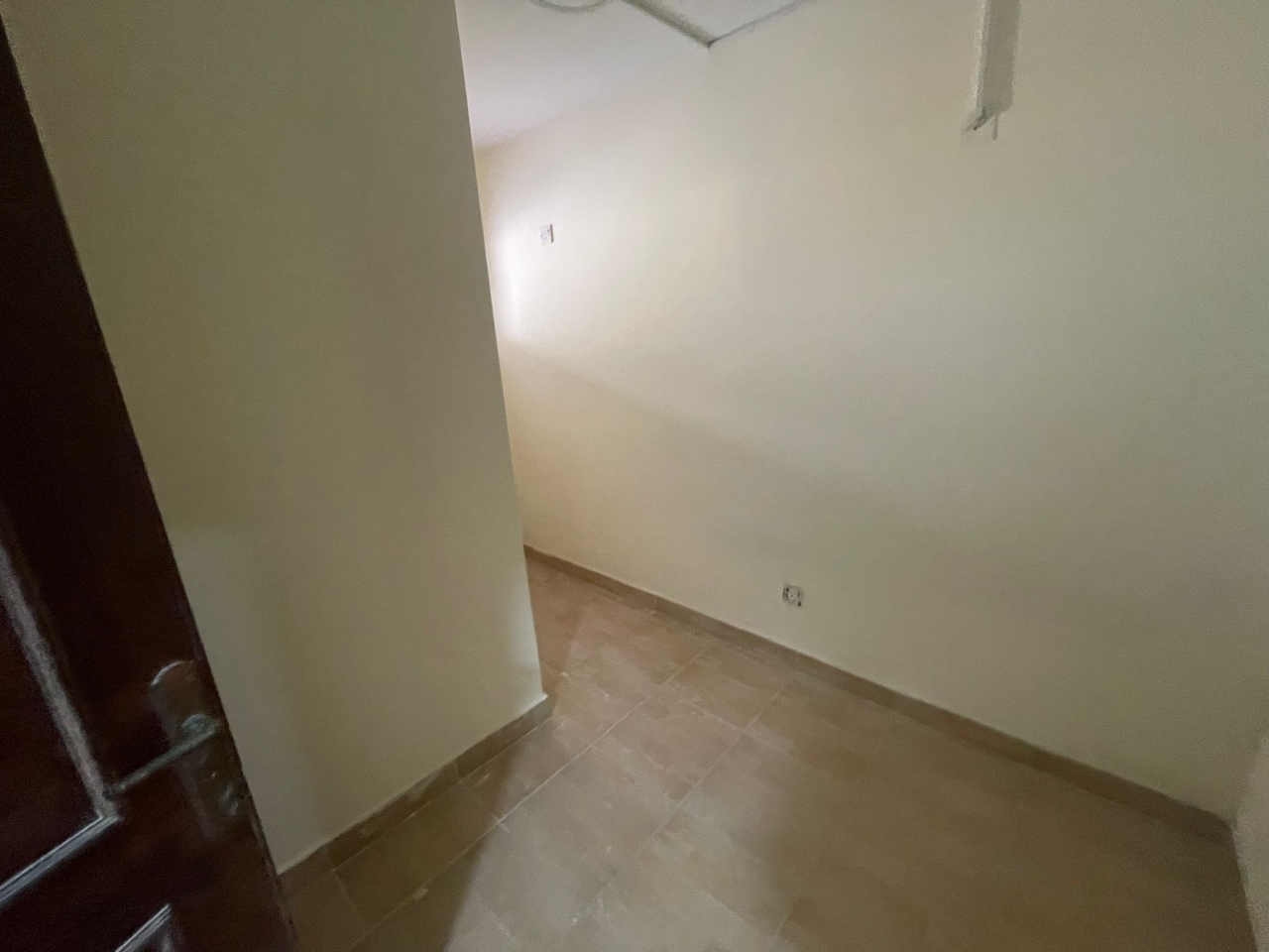 property 482 image 0