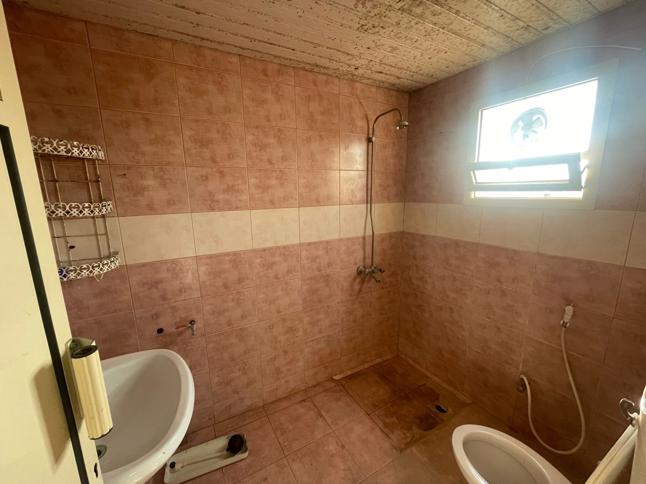 property 482 image 3