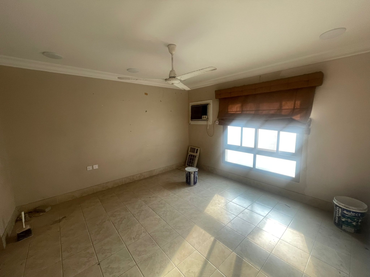 property 483 image 0