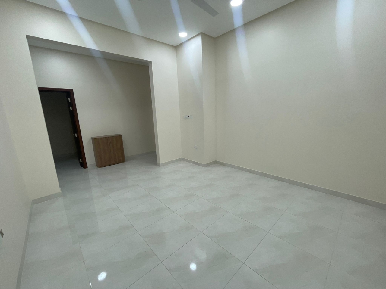 property 484 image 6