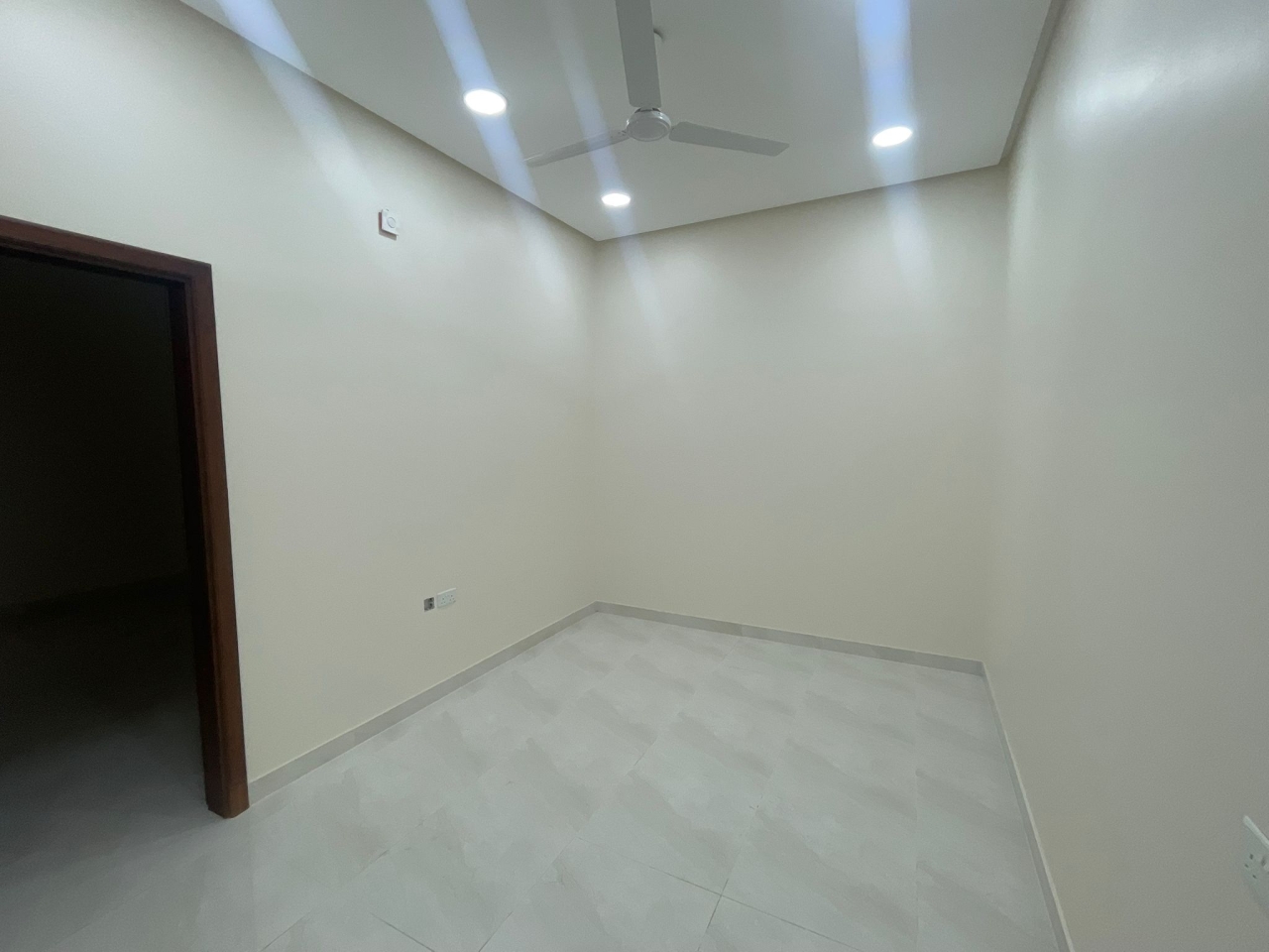 property 487 image 1