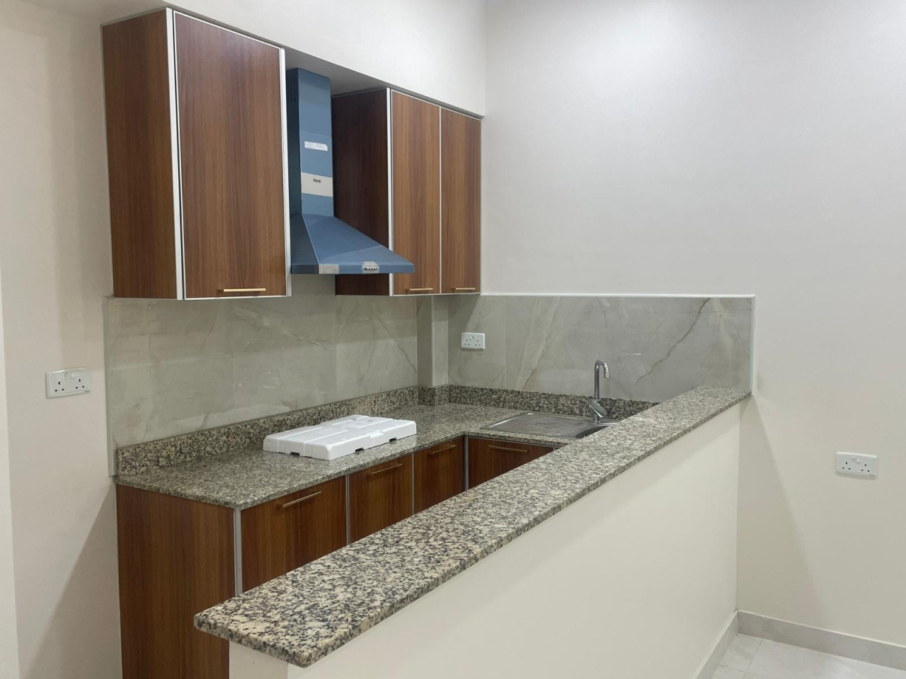 property 488 image 0