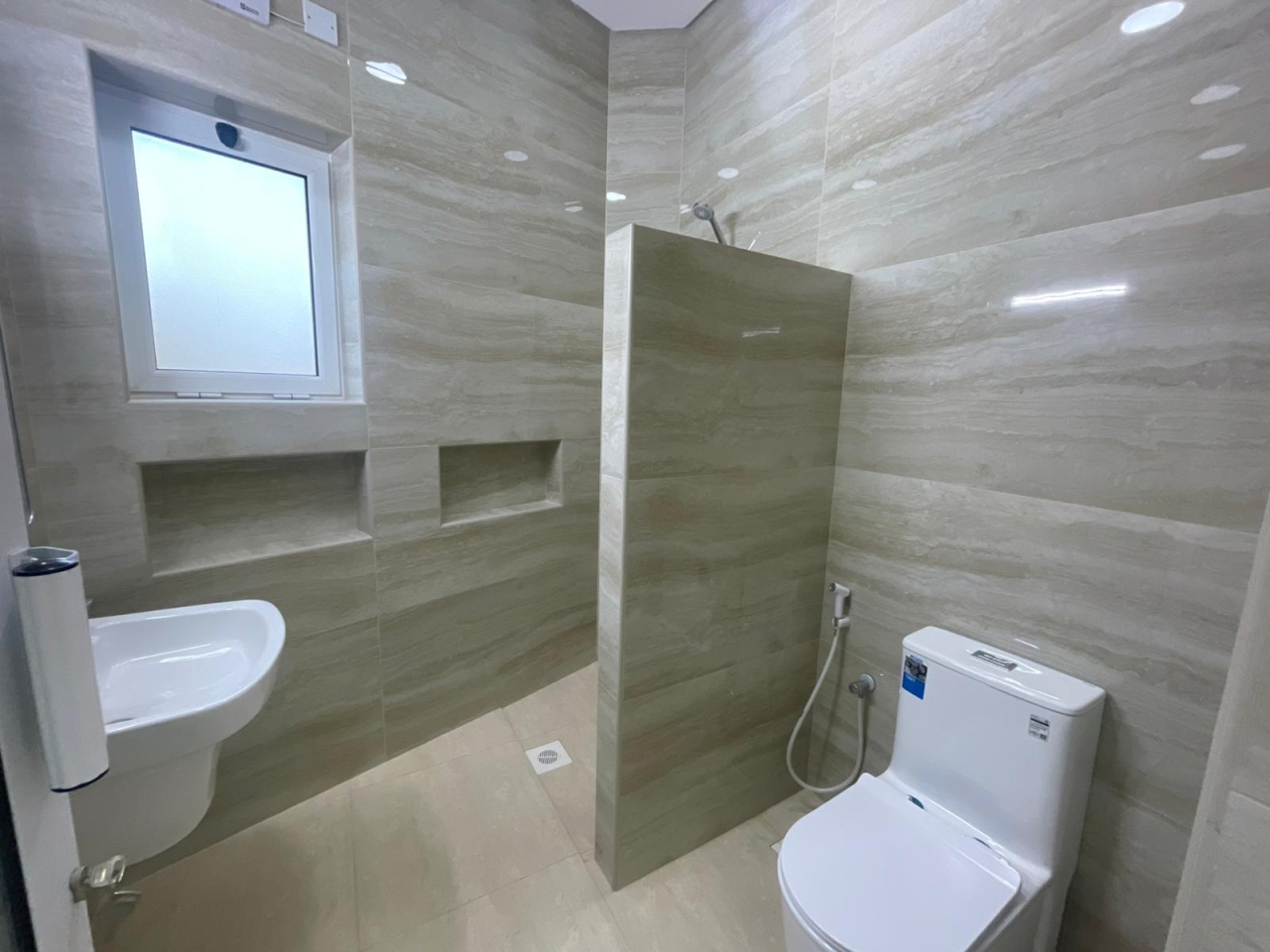 property 489 image 2