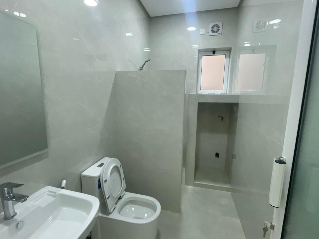 property 491 image 3