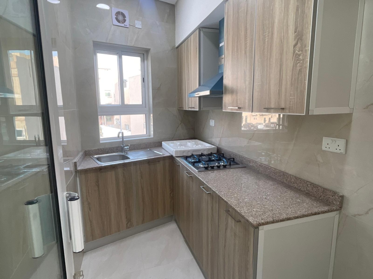 property 493 image 1