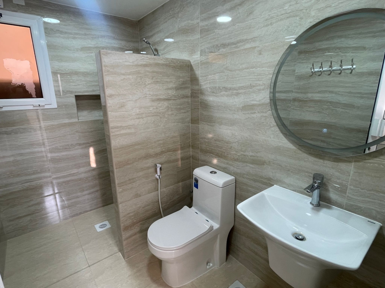 property 496 image 1