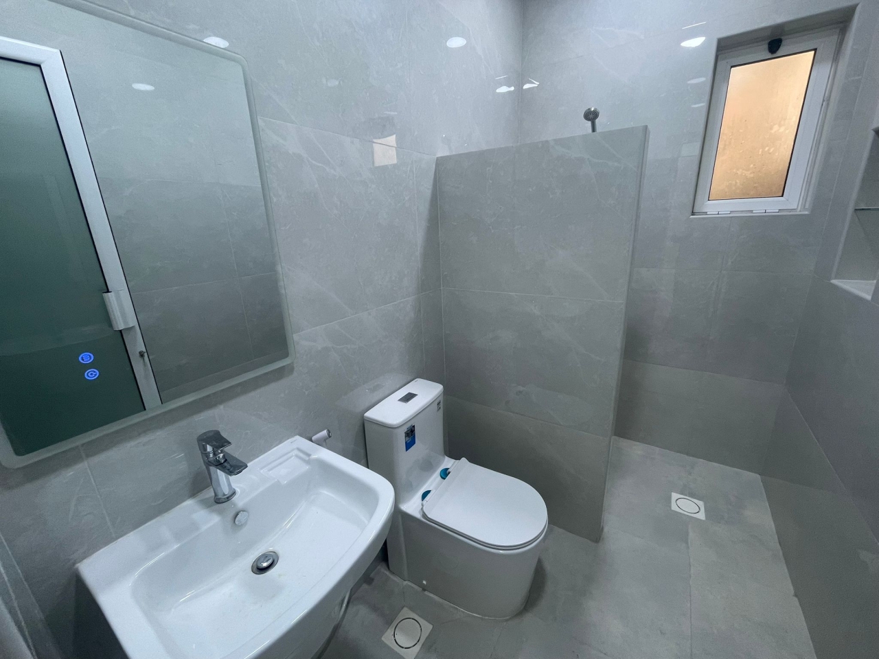 property 496 image 5