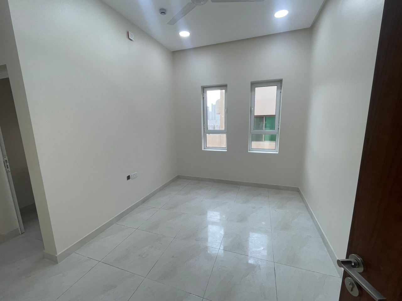 property 498 image 0