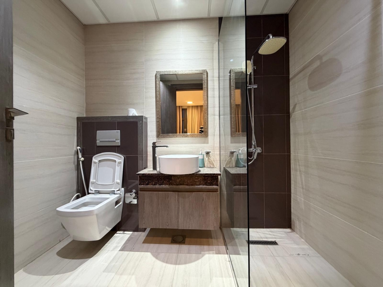 property 536 image 0