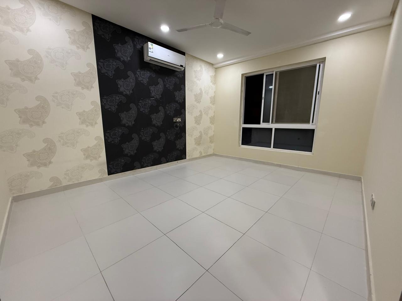 property 551 image 2