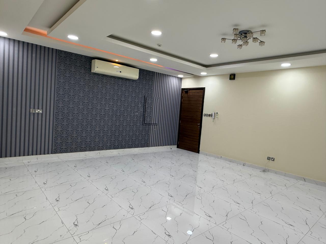 property 551 image 8