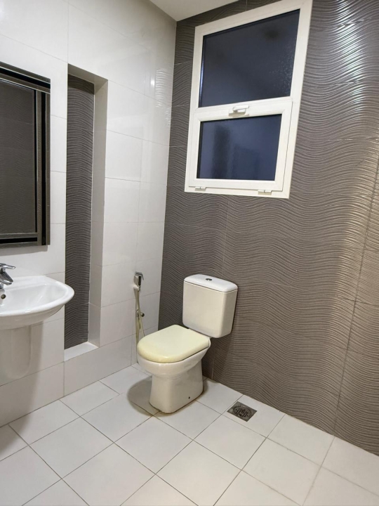 property 551 image 5