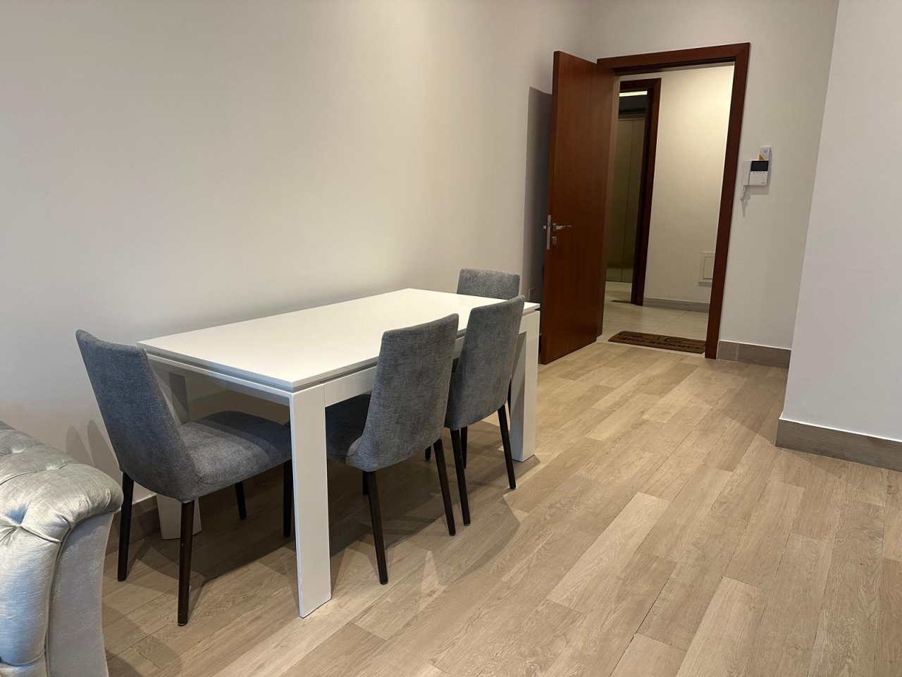 property 557 image 6