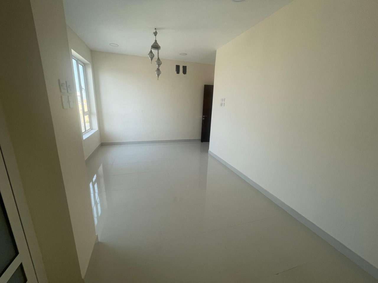 property 558 image 4