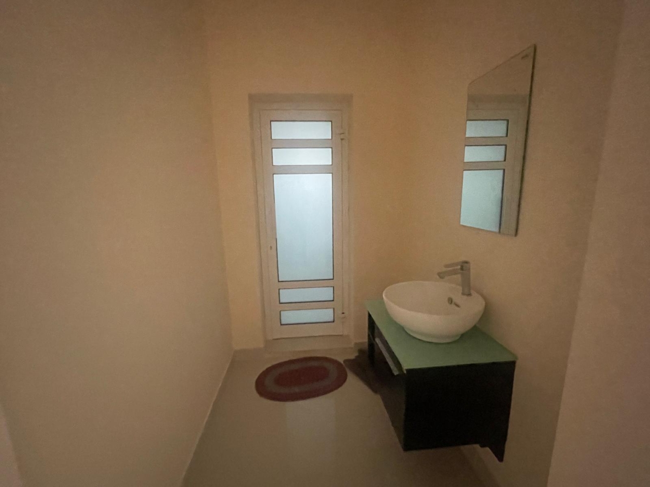 property 558 image 6