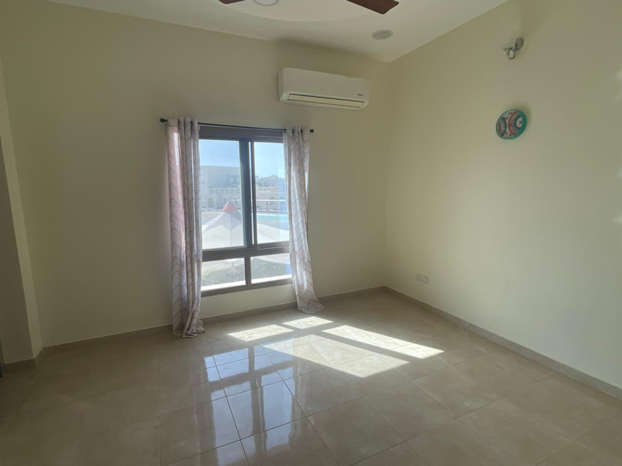 property 559 image 6