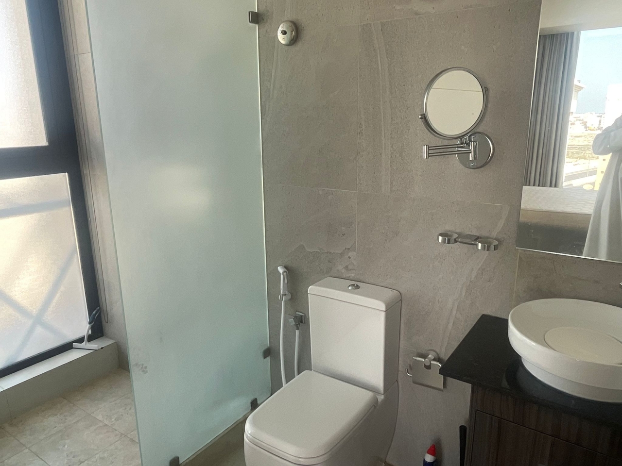 property 560 image 4