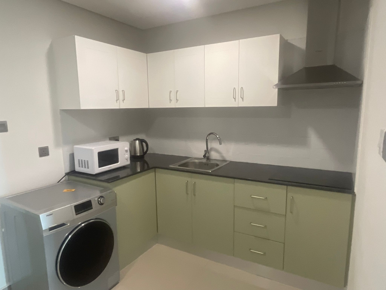 property 561 image 0