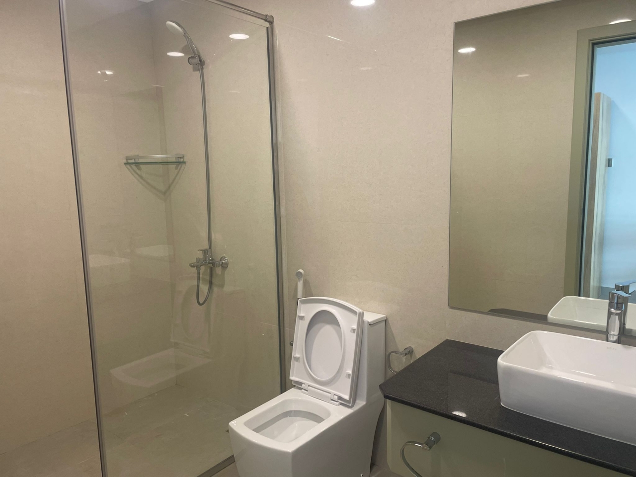 property 561 image 6