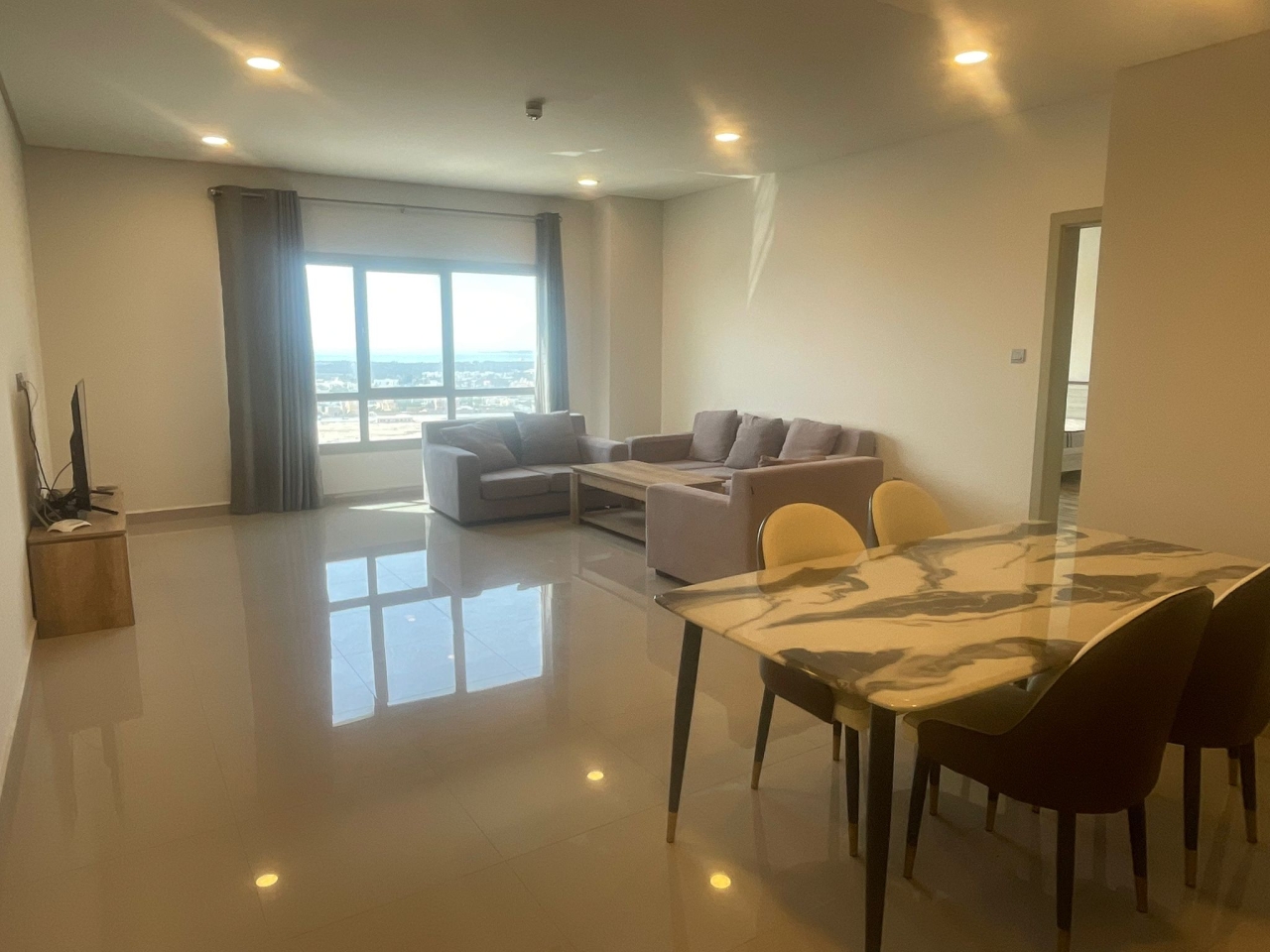 property 562 image 1